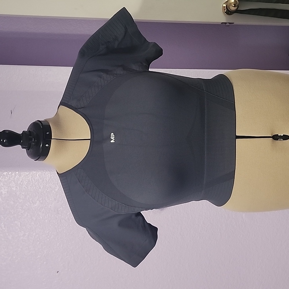 NWOT MyProtein Dark Gray Sjrt Sleeve Crop Top Size XXL